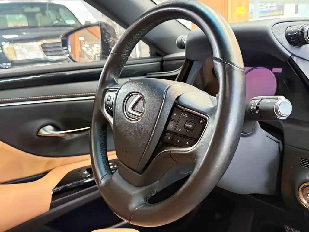 Lexus ES — миниатюра 17