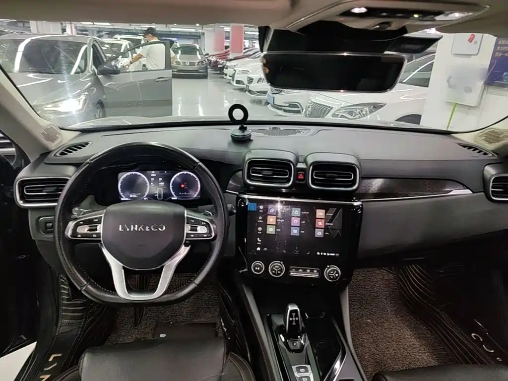 Lynk & Co 02 — миниатюра 10