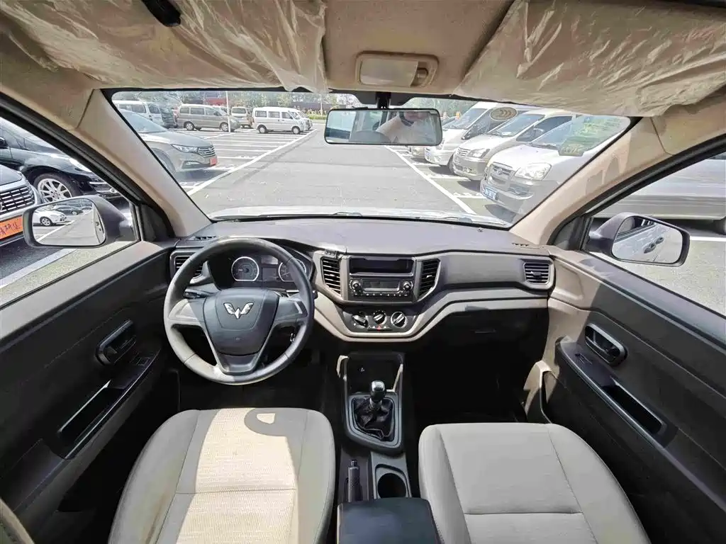 Wuling Hongguang V — миниатюра 11