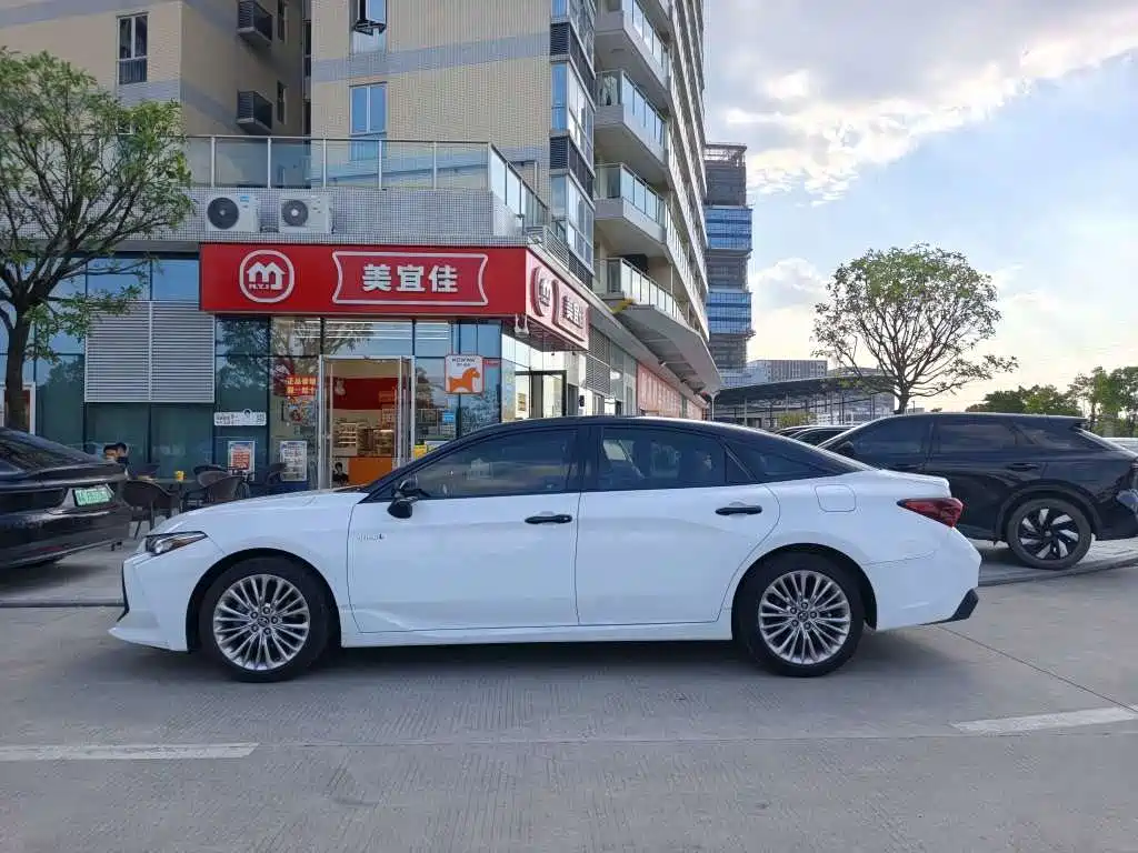 Toyota Avalon — миниатюра 3