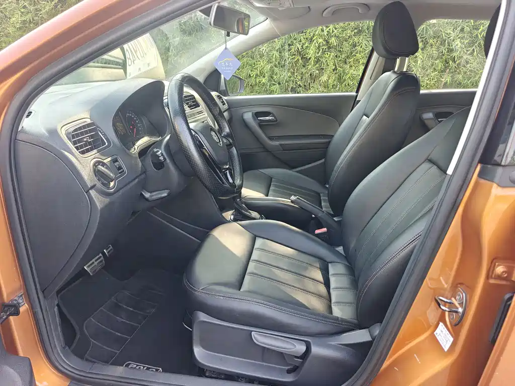 Volkswagen Polo — миниатюра 6