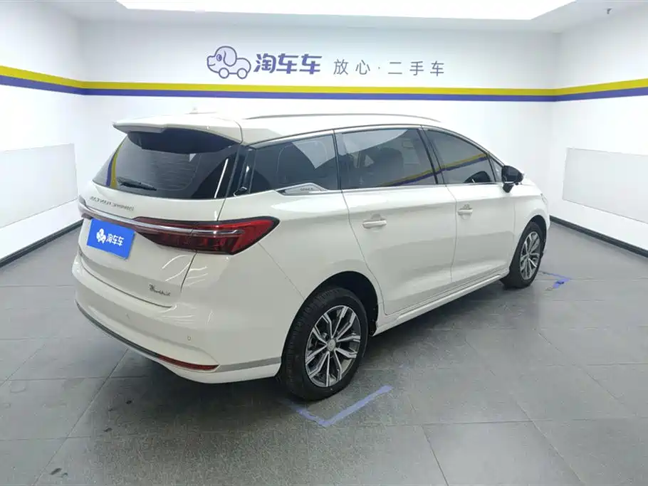 BYD SONG MAX