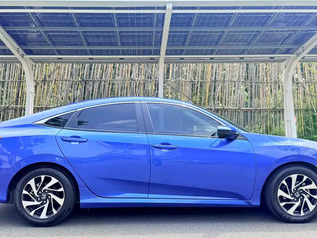 Honda Civic — миниатюра 4