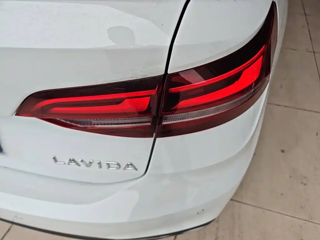 Volkswagen Lavida — миниатюра 8