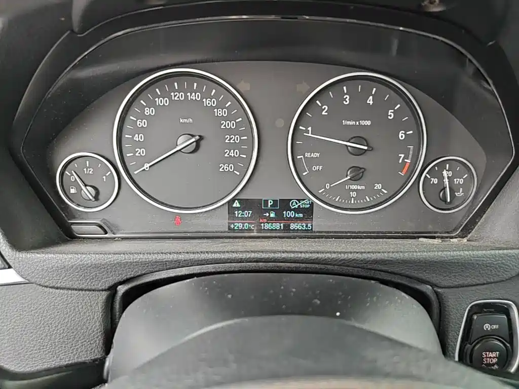 BMW 3 Series — миниатюра 12