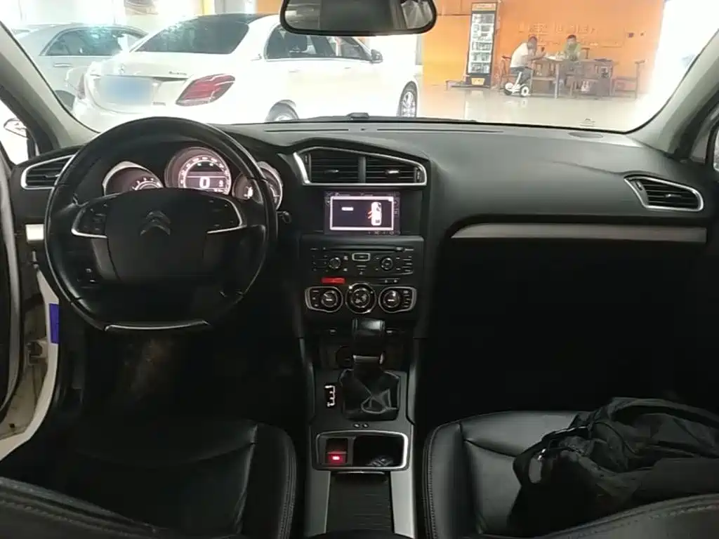 Citroen C4L — миниатюра 10