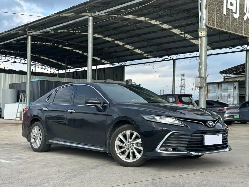 Toyota Camry — миниатюра 2