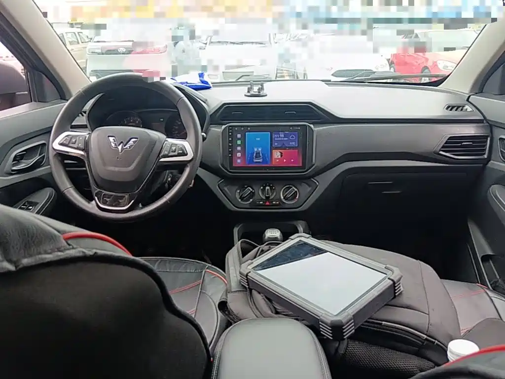 Wuling Hongguang — миниатюра 10