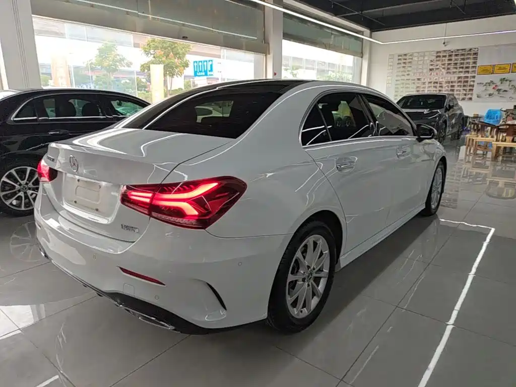 Mercedes-Benz A-Class — миниатюра 7