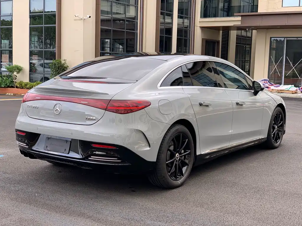 Mercedes-Benz EQE 2022 350