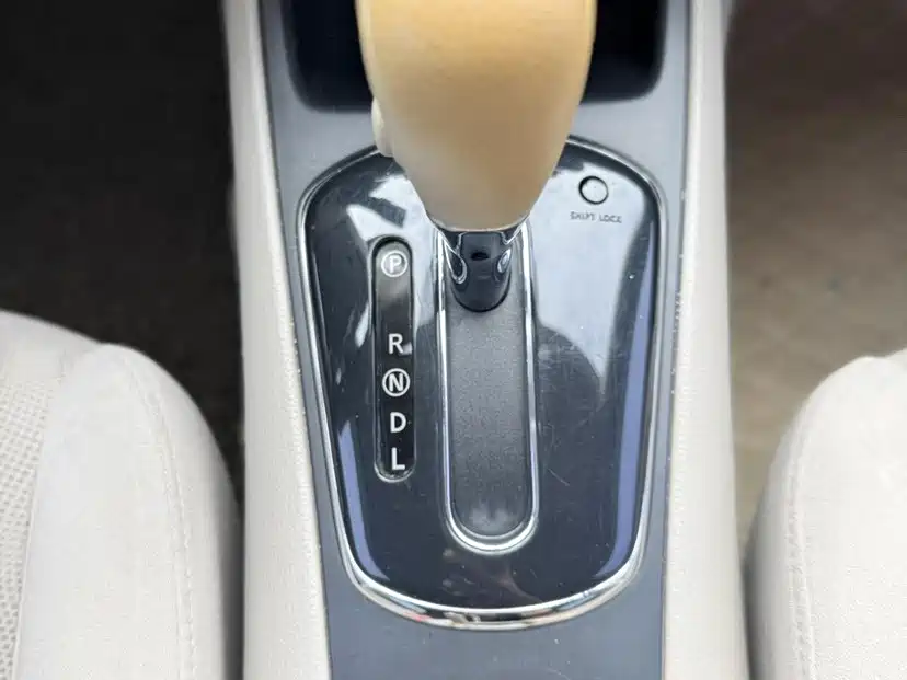 Nissan Tiida — миниатюра 17