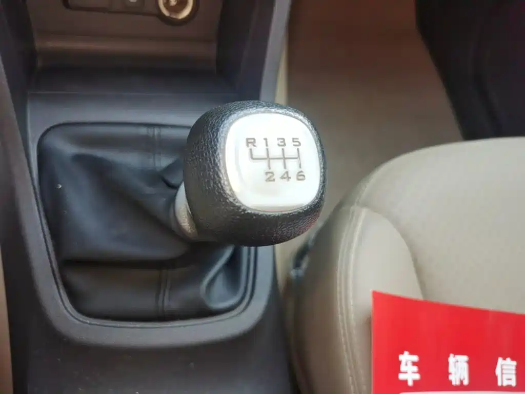 Wuling Hongguang — миниатюра 14