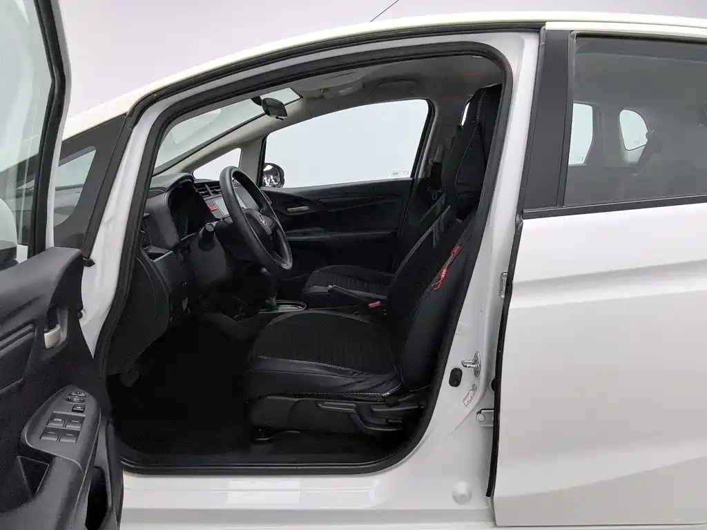Honda Fit — миниатюра 10