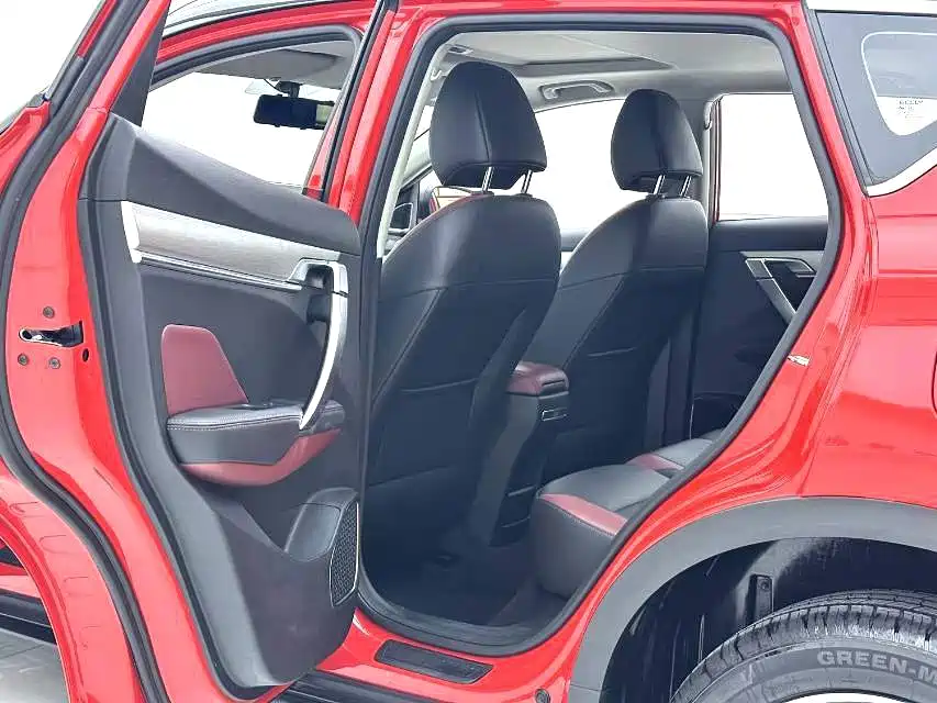 Geely Binyue — миниатюра 9