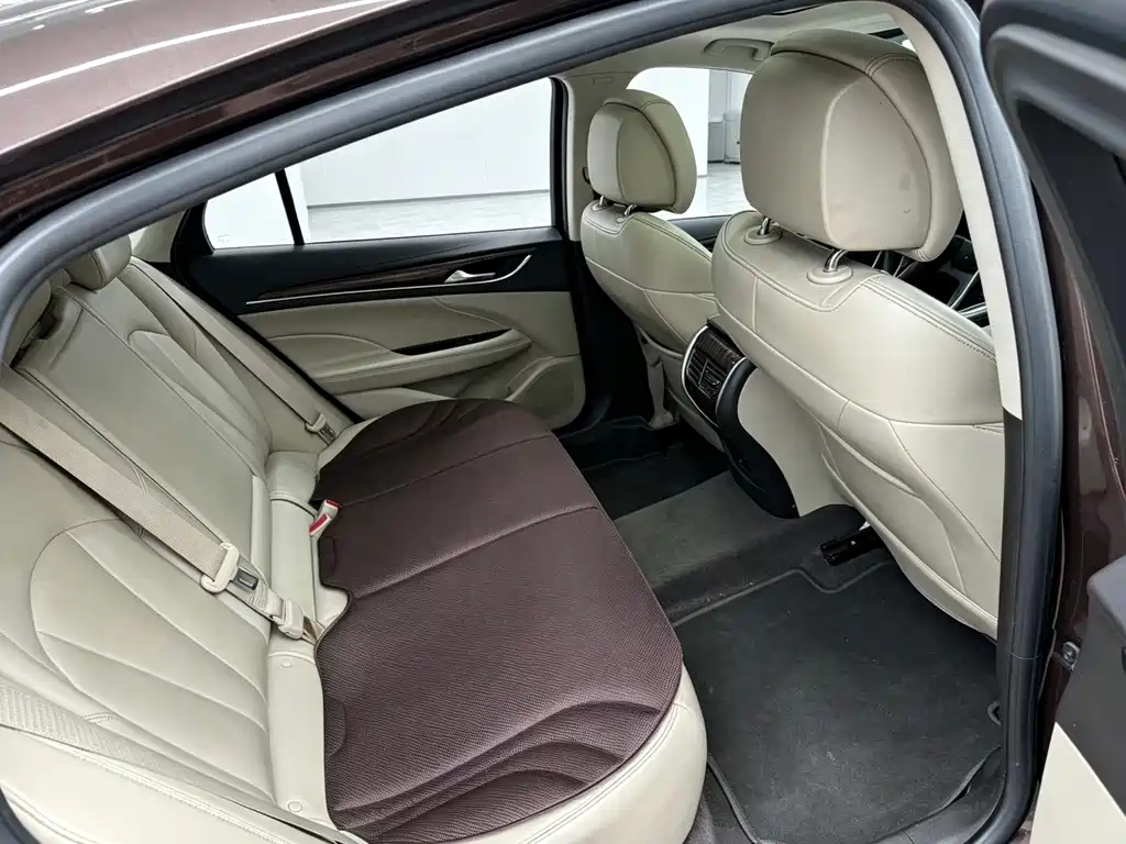 Buick LaCrosse — миниатюра 6