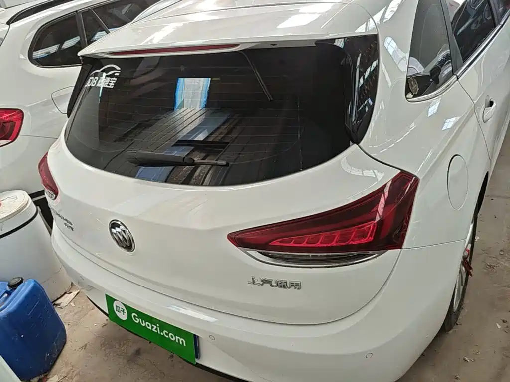 Buick Excelle — миниатюра 6