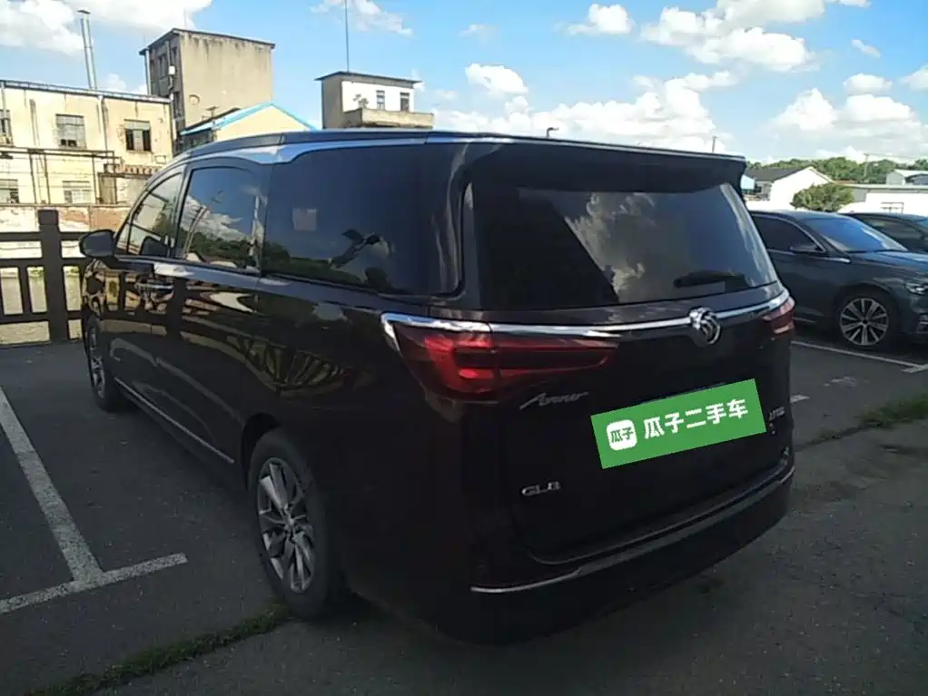 Buick GL8 — миниатюра 5