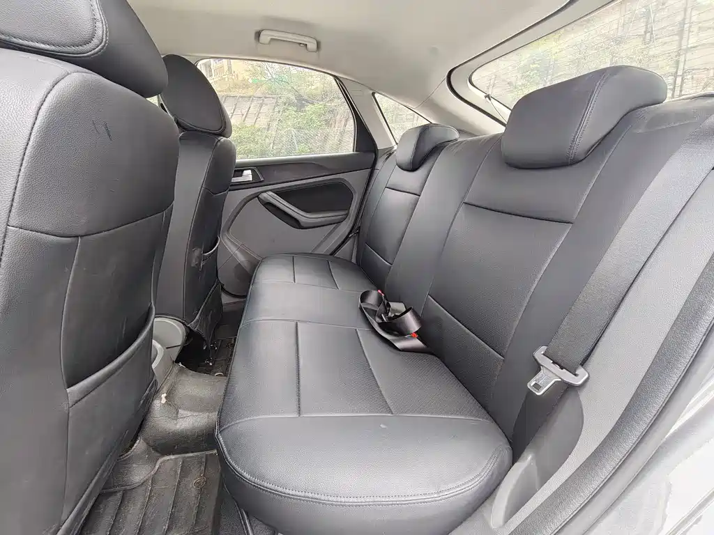 Ford Focus — миниатюра 14