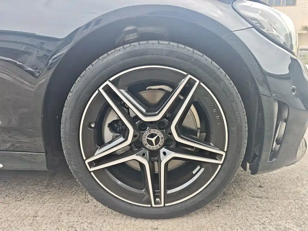 Mercedes-Benz C-Class — миниатюра 12