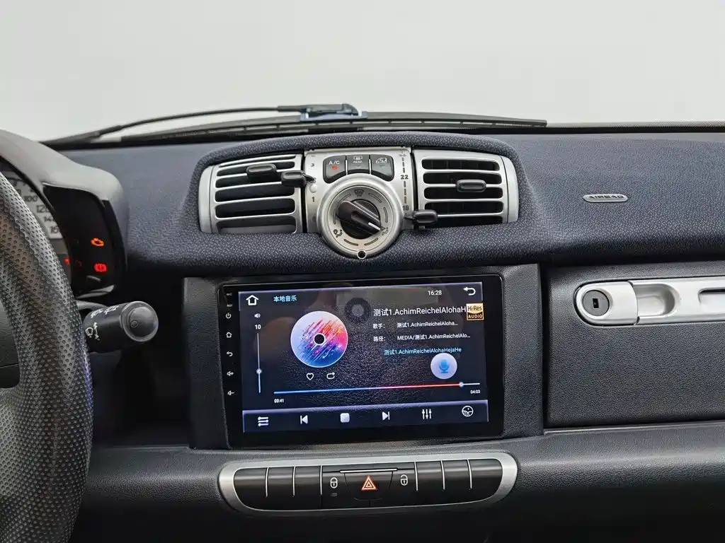 smart Smart Fortwo — миниатюра 12