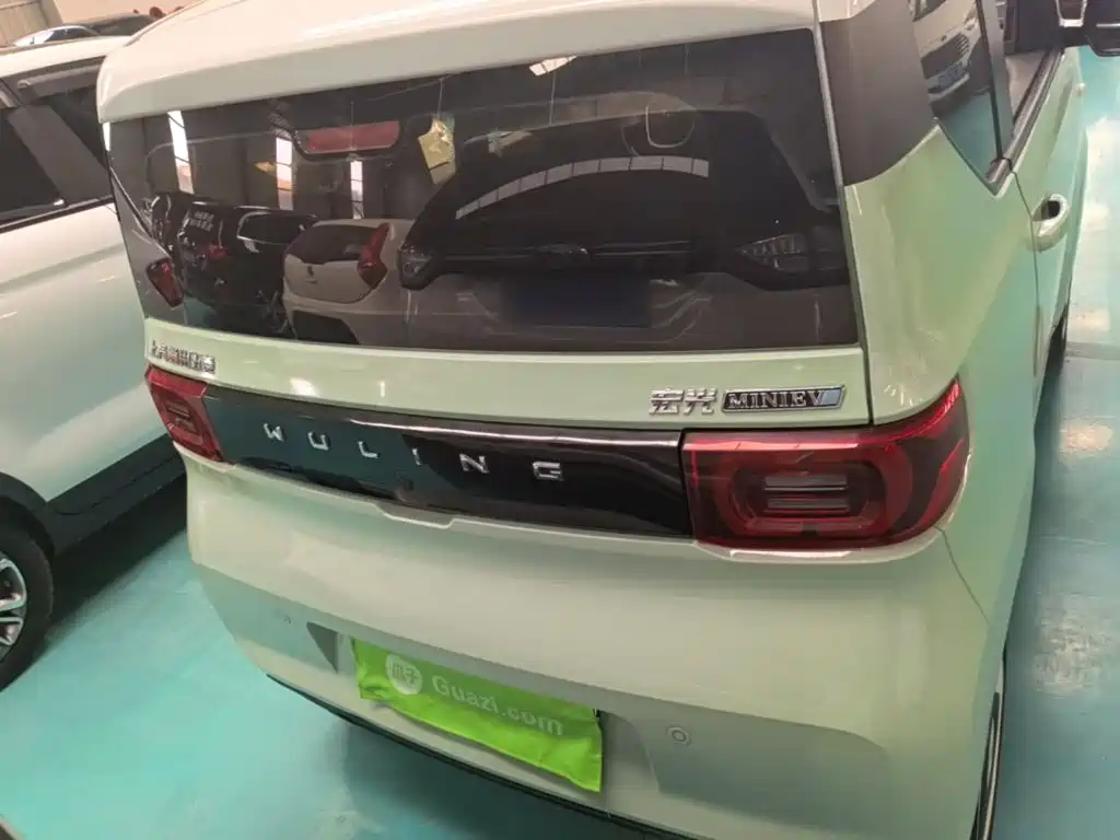 Wuling MINIEV — миниатюра 6