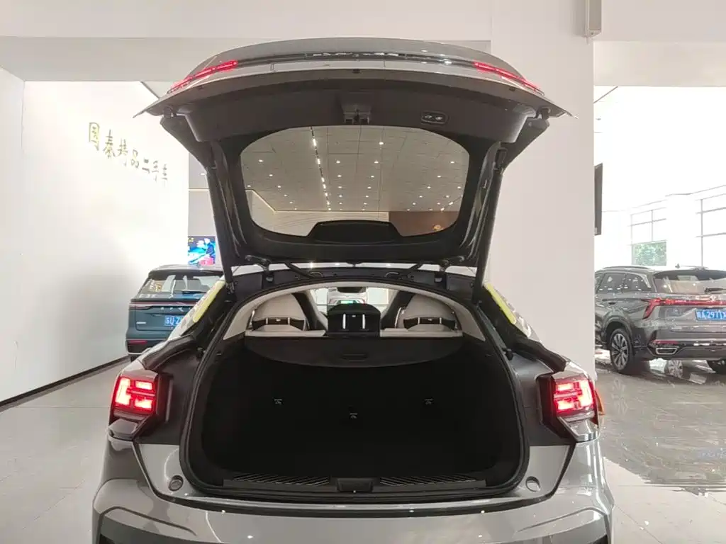 Lynk & Co 05 — миниатюра 19