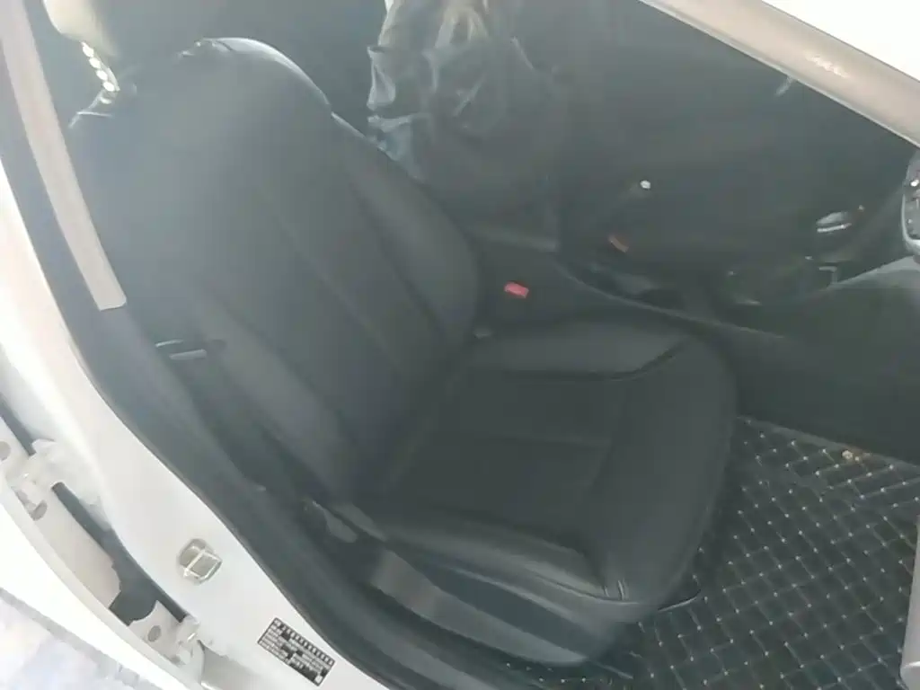 Buick Excelle — миниатюра 25