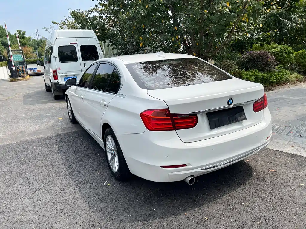 BMW 3 Series — миниатюра 5