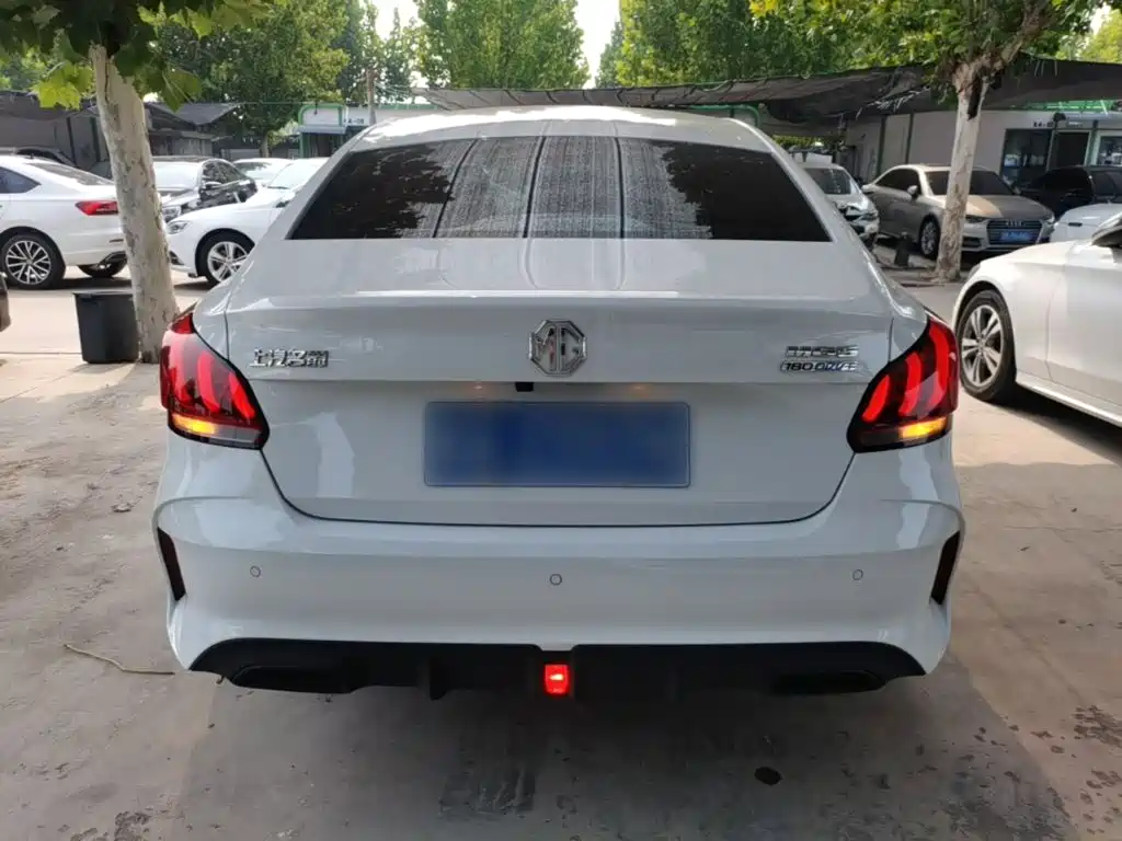 MG MG5 — миниатюра 6