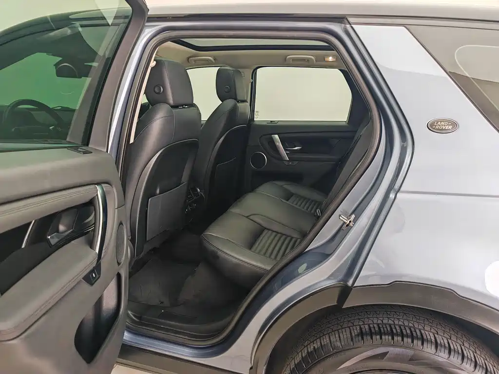 Land Rover Discovery Sport — миниатюра 17