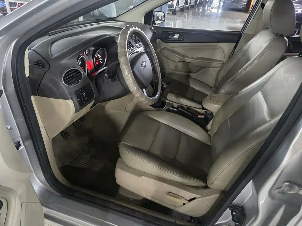Ford Focus — миниатюра 7