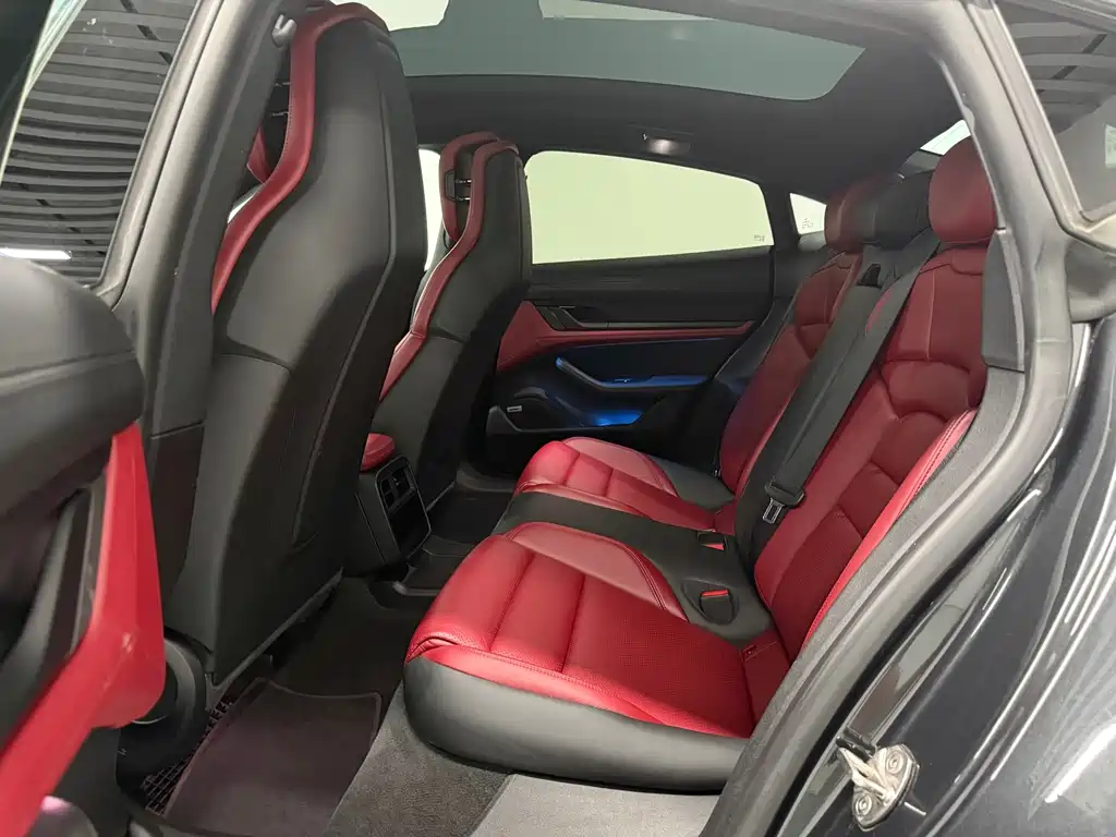 Porsche Taycan — миниатюра 15