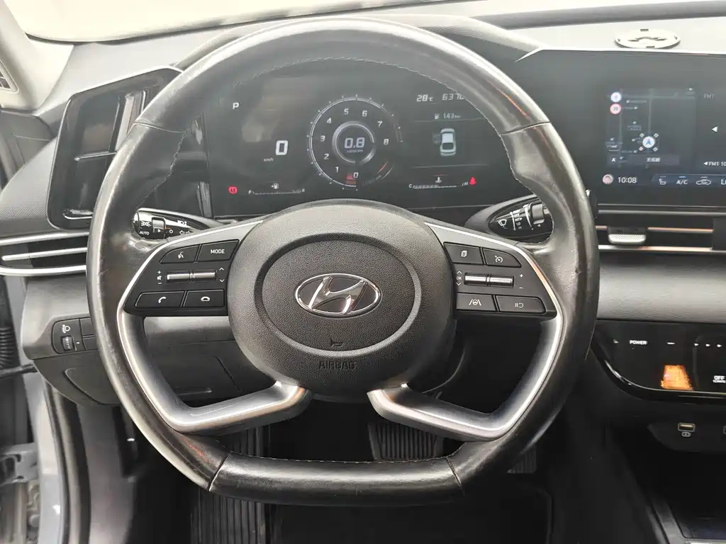 Hyundai Elantra — миниатюра 16