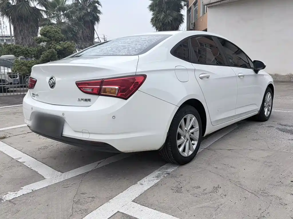 Buick Verano — миниатюра 11