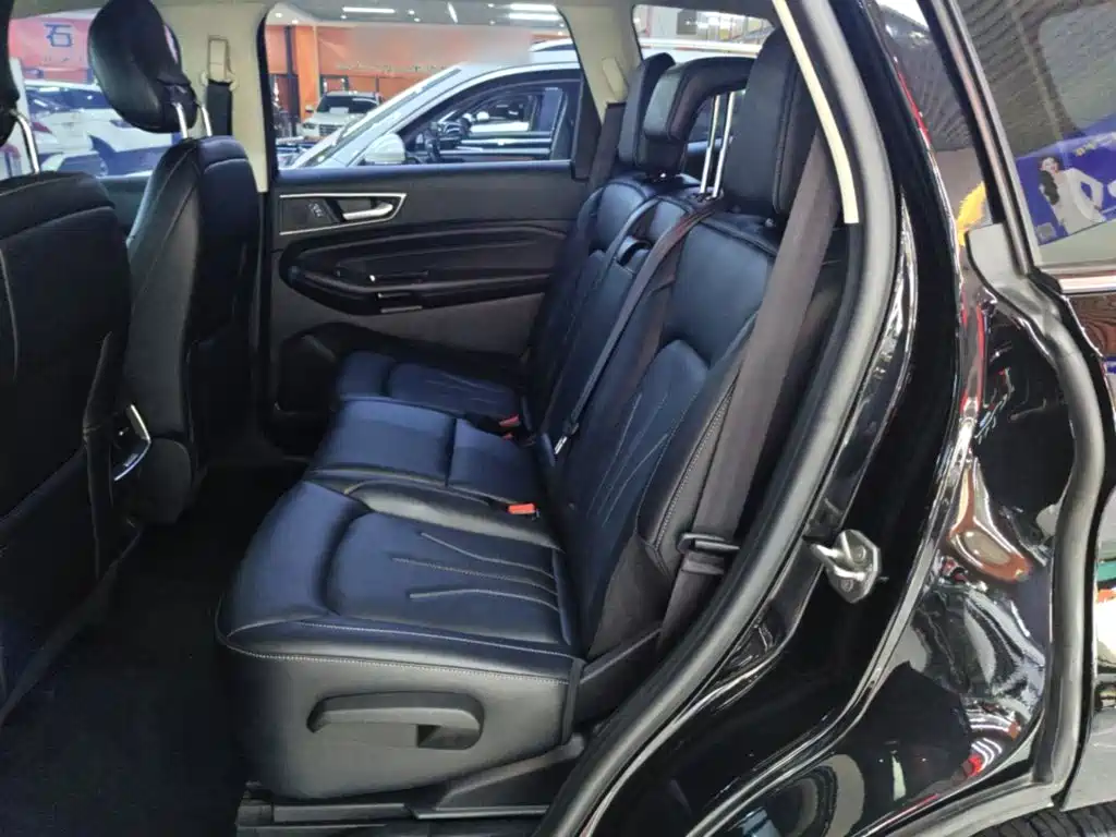 Ford Edge — миниатюра 17