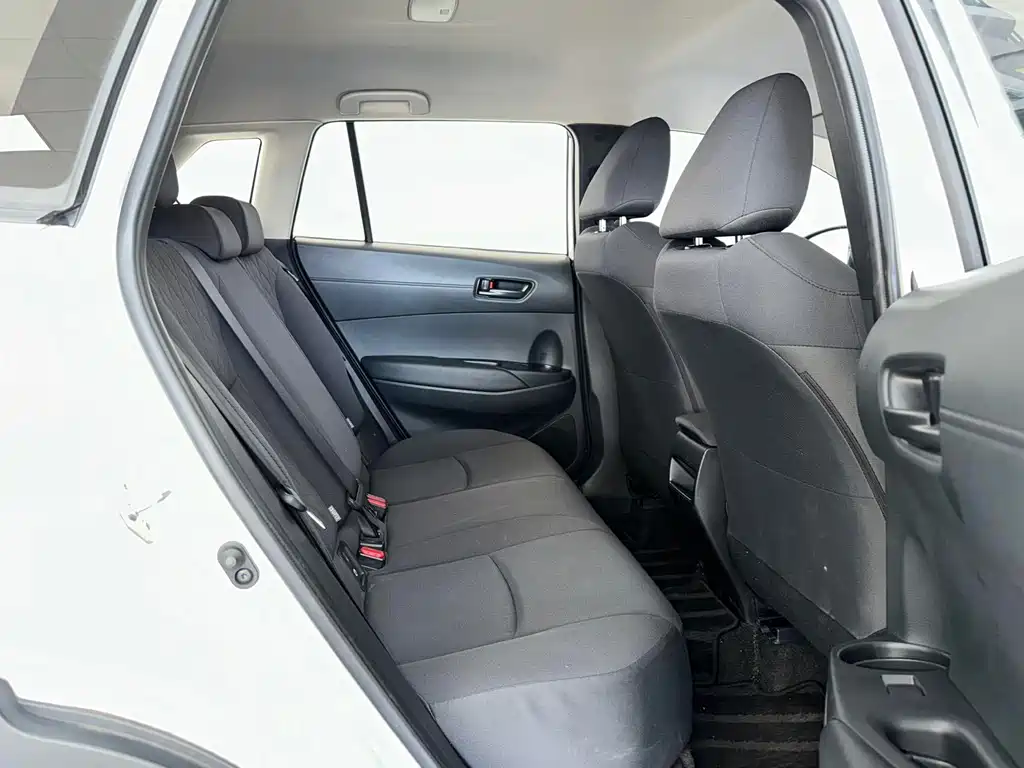 Toyota Corolla Cross — миниатюра 11