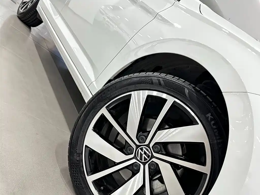 Volkswagen Sagitar — миниатюра 27