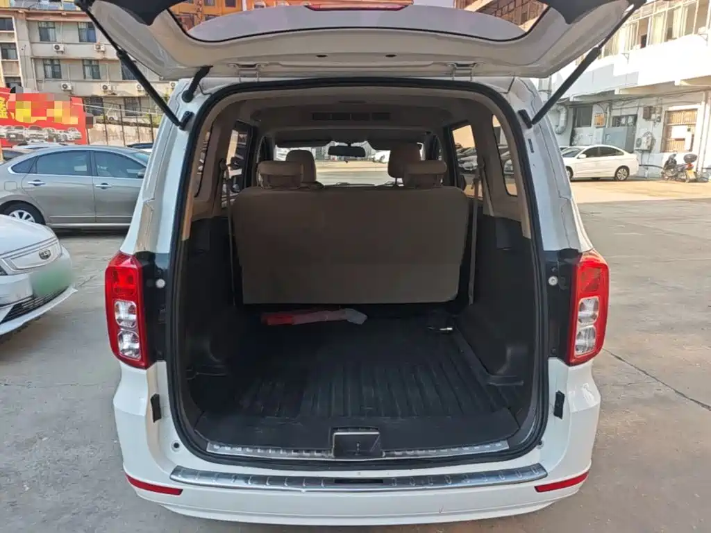 Wuling Hongguang — миниатюра 19