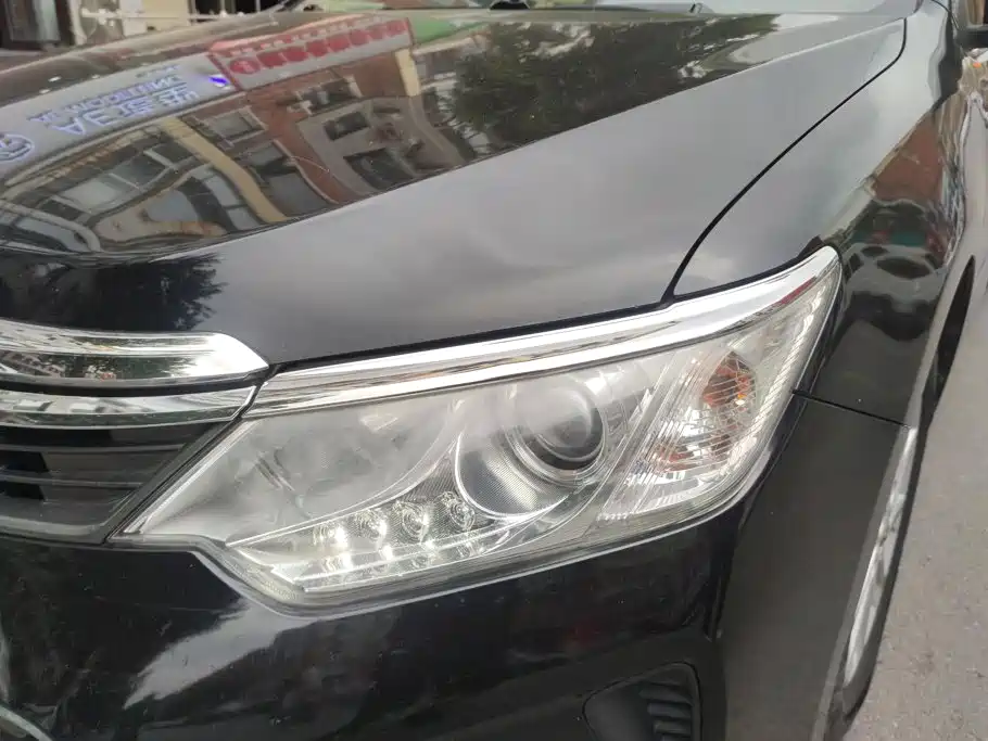 Toyota Camry — миниатюра 5