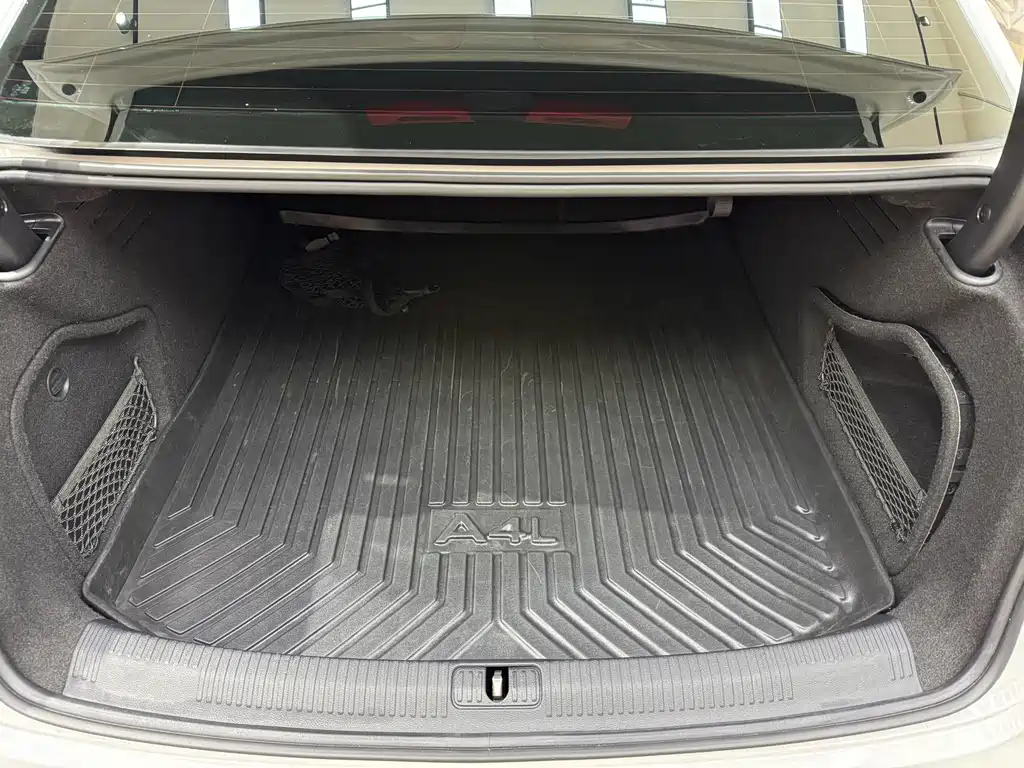 Audi A4L — миниатюра 34