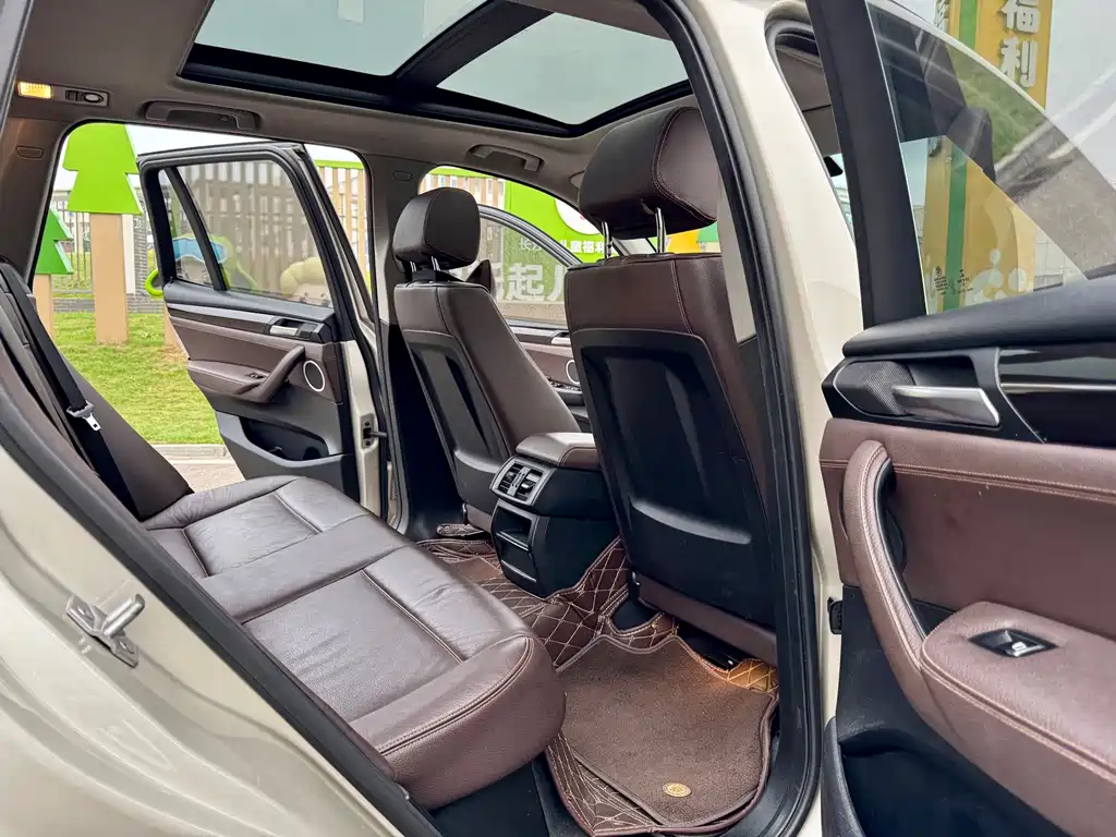 BMW X3 (Import) — миниатюра 7