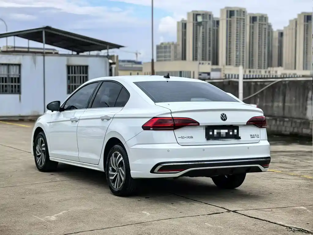 Volkswagen Bora — миниатюра 3