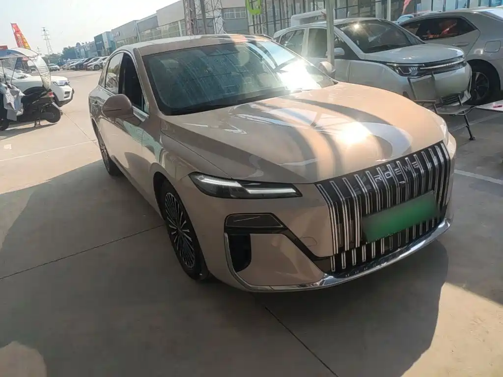 Roewe M7 DMH — миниатюра 4