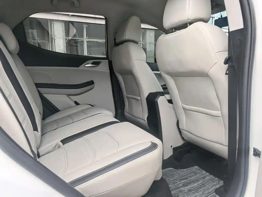 BYD Yuan Pro — миниатюра 12