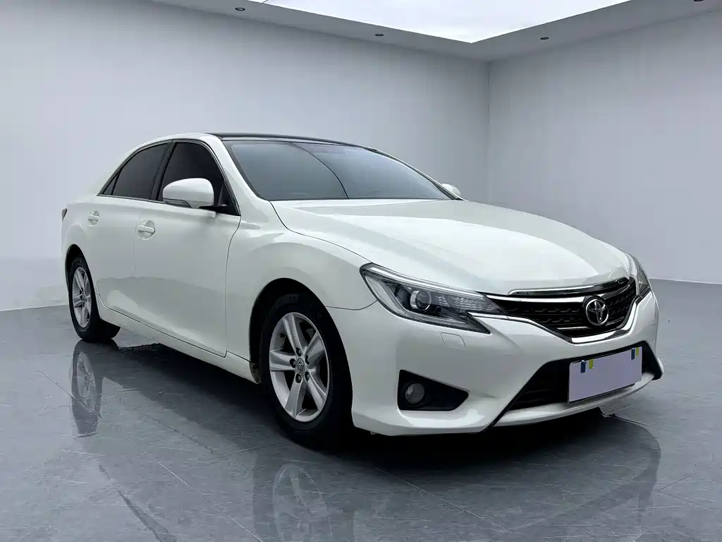 Toyota Reiz — миниатюра 3