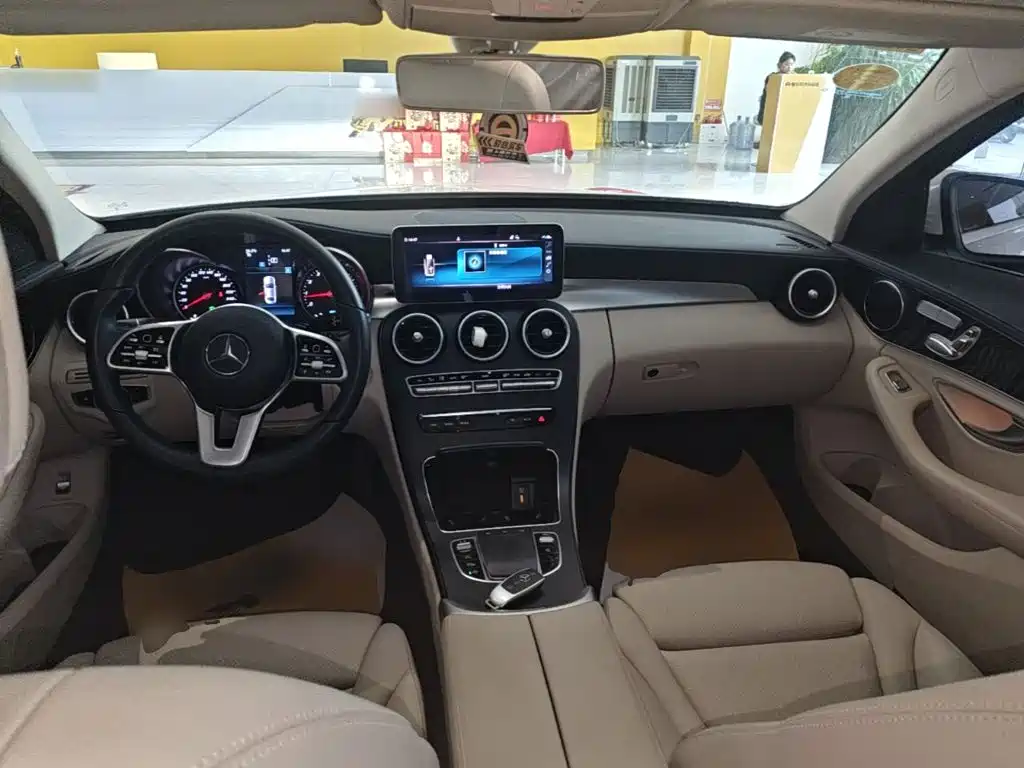 Mercedes-Benz C-Class — миниатюра 10