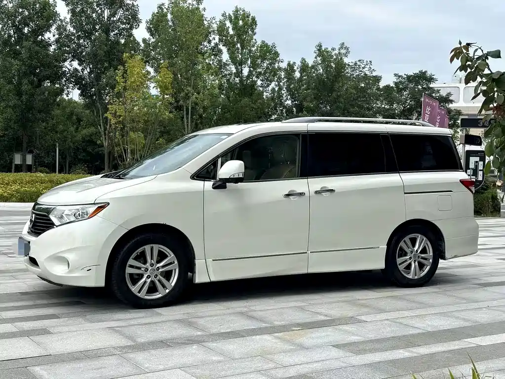 Nissan Quest — миниатюра 4