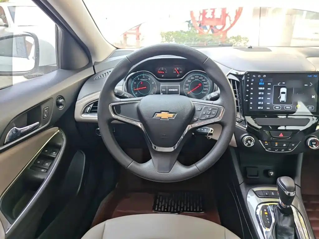 Chevrolet Cruze — миниатюра 11
