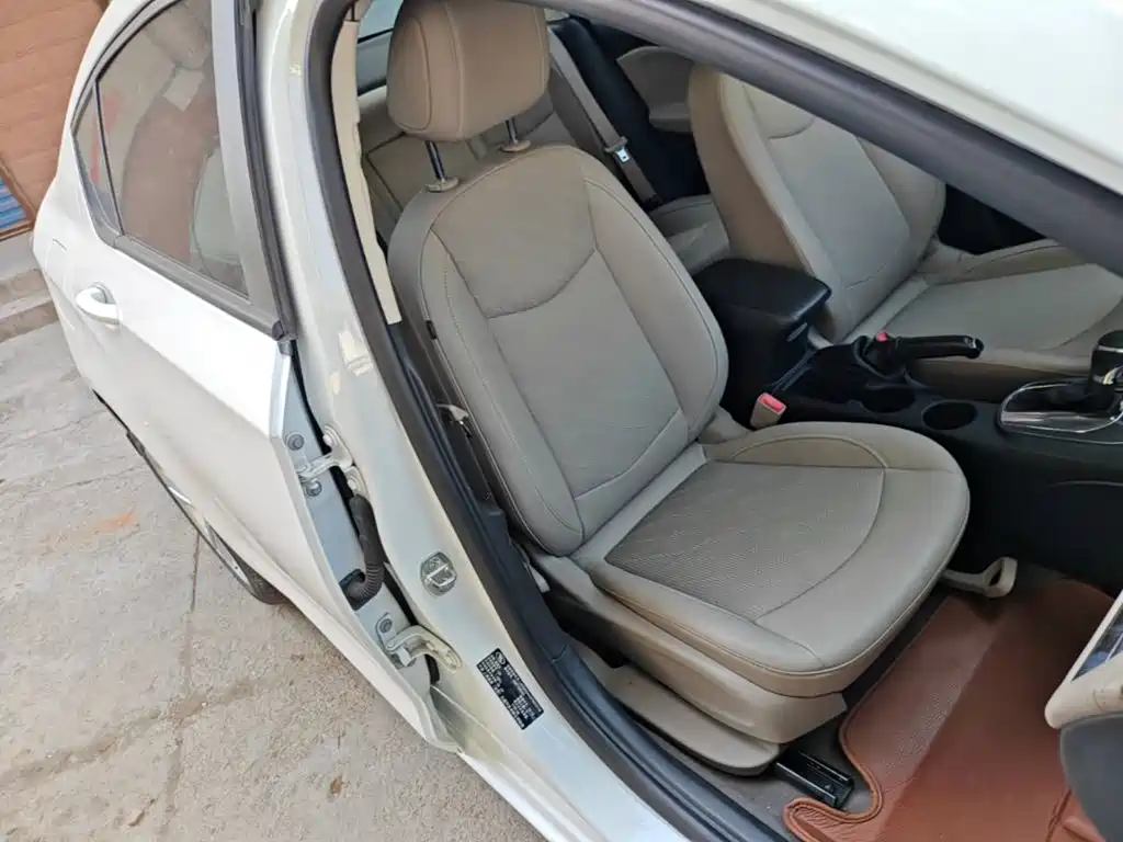 Chevrolet Cruze — миниатюра 25