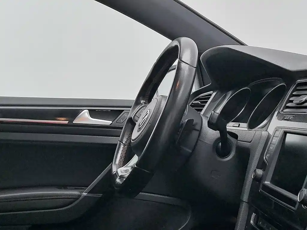 Volkswagen Golf GTI — миниатюра 22